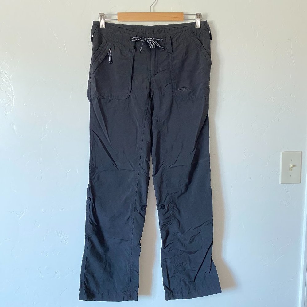 The North Face Roll Up Cargo Hiking Pants Size 6